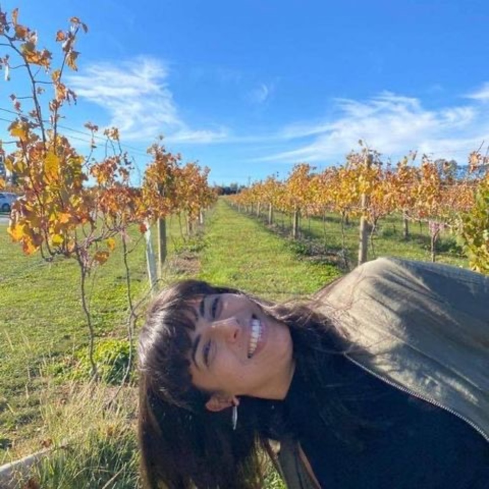 Meet your Posher, Amina